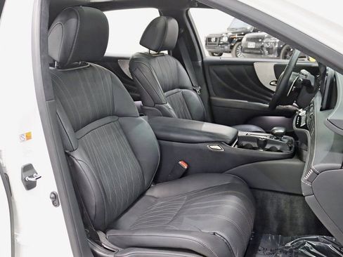 Used 2022 Lexus LS 500h AWD w/ Luxury Package image 32
