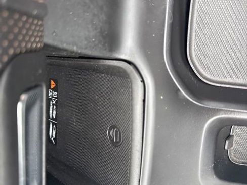 Used 2022 Chevrolet Silverado 1500 High Country w/ High Country Premium Package image 23