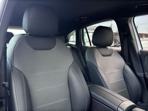 Used 2022 Mercedes-Benz GLA 35 AMG 4MATIC w/ Multimedia Package Lite image 30