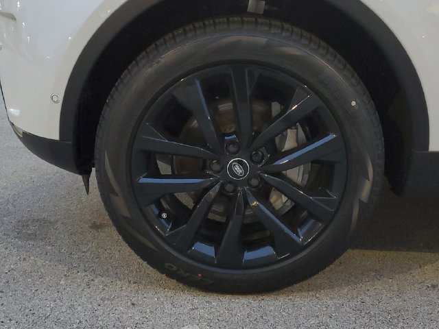 Certified 2026 Land Rover Discovery S AWD/4WD image 9