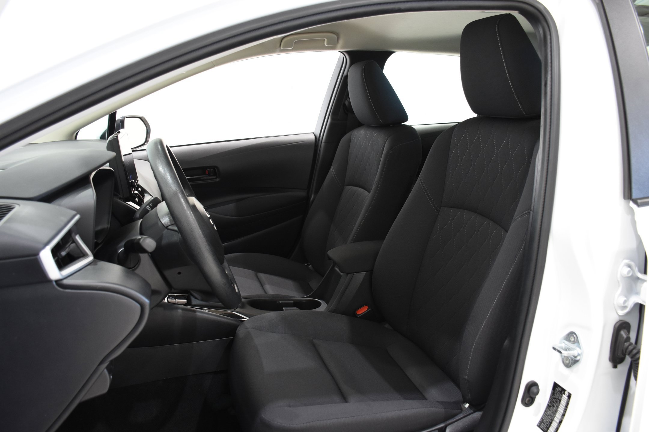 Used 2026 Toyota Corolla LE FWD image 21