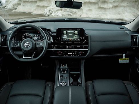 New 2025 Nissan Pathfinder SL w/ Lighting Package (N92) image 15