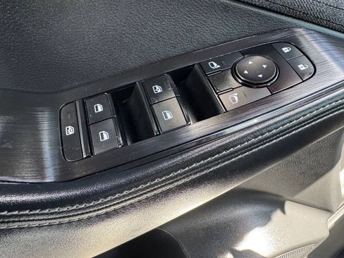 Used 2023 Nissan Rogue SV AWD/4WD image 14