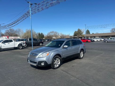 Used 2013 Subaru Outback 3.6R Limited image 15