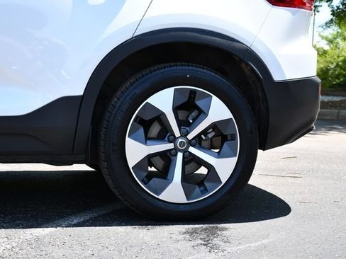 Used 2023 Volvo XC40 B5 Plus w/ Driver Assist Package AWD/4WD image 11