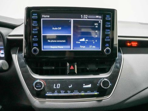 Used 2020 Toyota Corolla LE FWD image 15