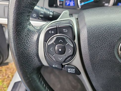 Used 2014 Toyota Camry SE image 24