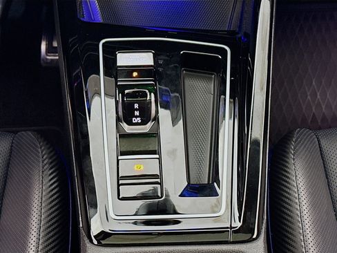 Used 2024 Volkswagen Golf R 2.0L TSI 4MOTION 7-Speed DSG T image 13