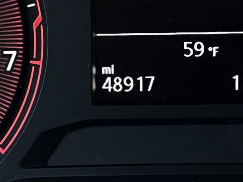 Used 2021 Volkswagen Jetta SE image 21