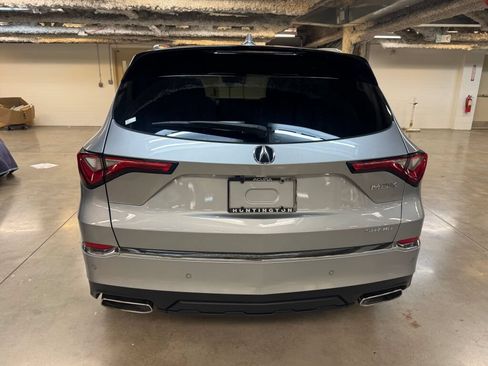 Certified 2024 Acura MDX SH-AWD w/ Advance Package image 8