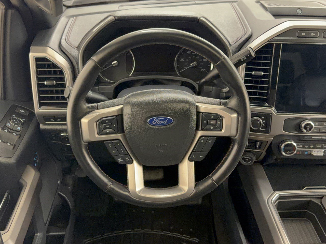 Certified 2022 Ford F350 Platinum w/ Tremor Off-Road Package AWD/4WD image 10