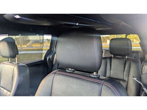 Used 2019 Dodge Grand Caravan GT image 17