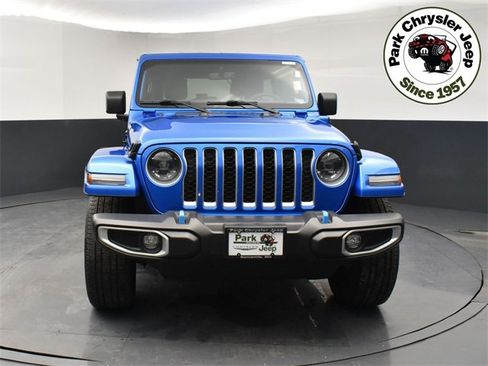 Used 2023 Jeep Wrangler Unlimited Sahara image 2