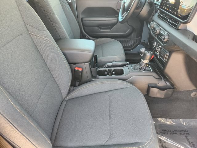 Used 2024 Jeep Gladiator Sport AWD/4WD image 19