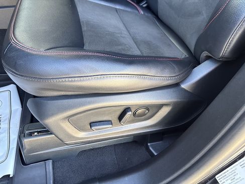 Used 2023 Ford Explorer ST-Line image 26