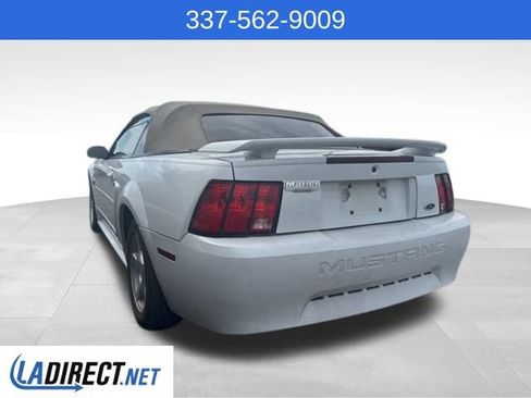 Used 2004 Ford Mustang Convertible image 7