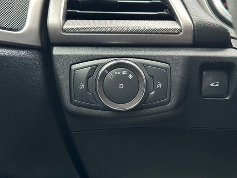 Used 2019 Ford Fusion SE image 20