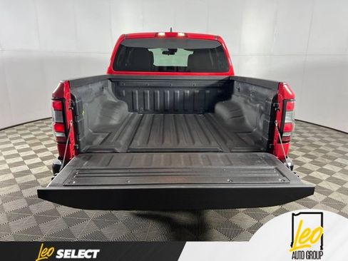 Used 2022 Nissan Frontier S w/ Technology Package AWD/4WD image 6