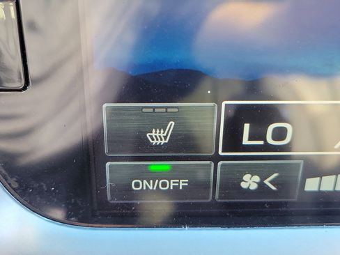 Used 2023 Subaru Outback Limited image 24