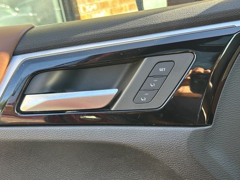 Used 2025 Mitsubishi Outlander SEL AWD/4WD image 24