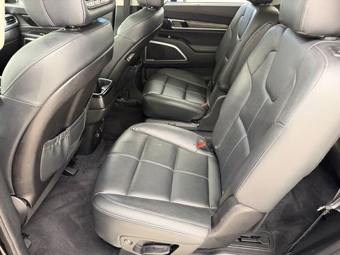Used 2022 Kia Telluride EX w/ EX Premium Package FWD image 21