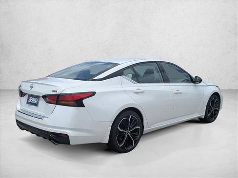Used 2023 Nissan Altima 2.5 SR FWD image 5