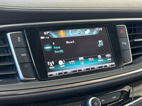 Used 2018 Buick Enclave Essence AWD/4WD image 22