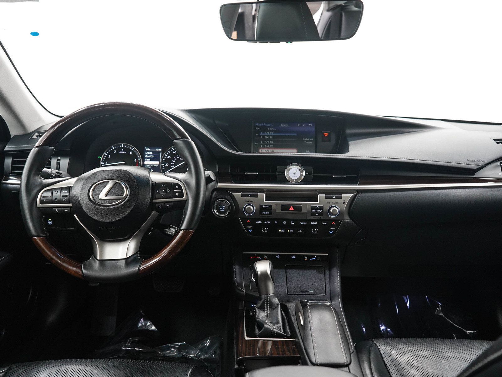 Used 2017 Lexus ES 350 w/ Luxury Package FWD image 24