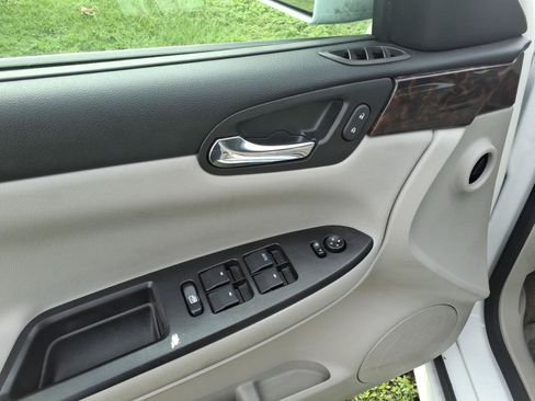 Used 2016 Chevrolet Impala Limited LS FWD image 14