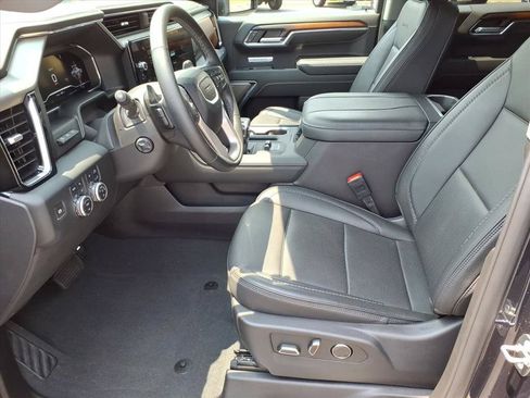 Used 2024 GMC Sierra 1500 Denali w/ Denali Reserve Package AWD/4WD image 10