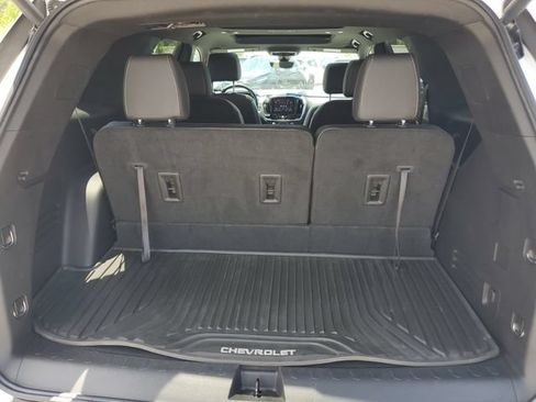 Used 2023 Chevrolet Traverse LT w/ LT Premium Package AWD/4WD image 7