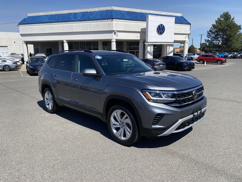 Certified 2023 Volkswagen Atlas SE w/ Panoramic Sunroof Package FWD image 48