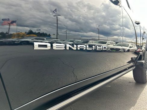 New 2025 GMC Sierra 2500 Denali Ultimate w/ Max Trailering Package image 35