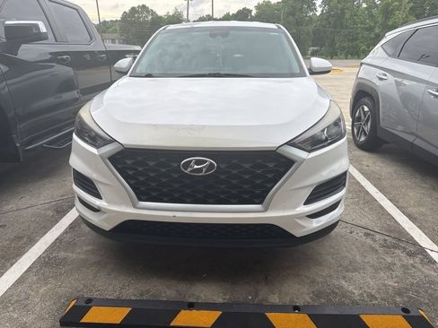 Used 2019 Hyundai Tucson SE FWD image 2