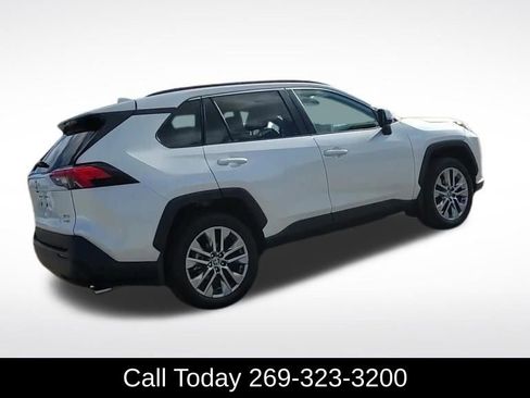 Used 2024 Toyota RAV4 XLE Premium image 6