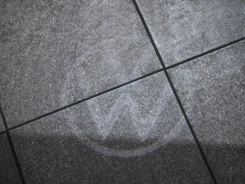 Used 2021 Volkswagen Atlas Cross Sport SEL R-Line image 16