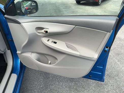 Used 2009 Toyota Corolla LE FWD image 18