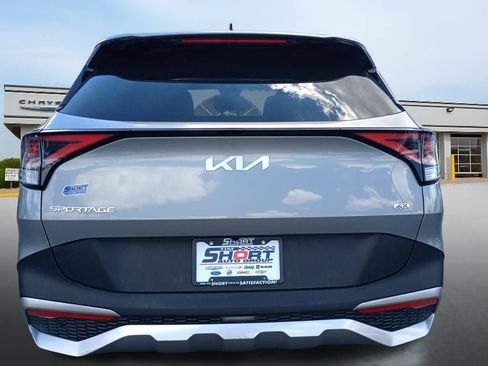 Used 2024 Kia Sportage LX AWD/4WD image 8