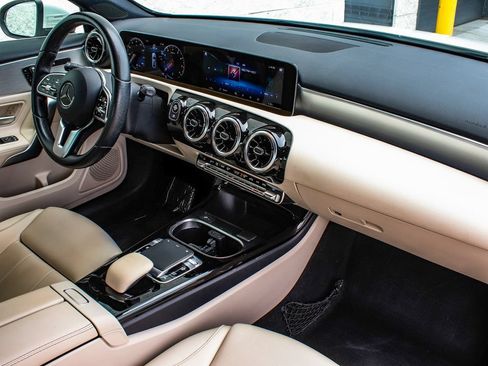 Used 2020 Mercedes-Benz A 220 4MATIC image 41