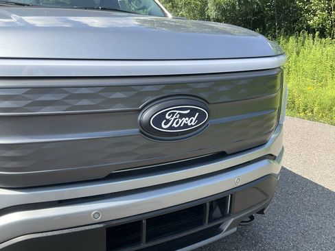 New 2025 Ford F150 Lightning Lariat image 24