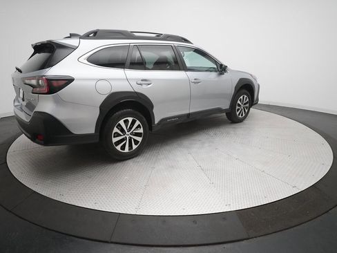 Used 2025 Subaru Outback Premium image 36