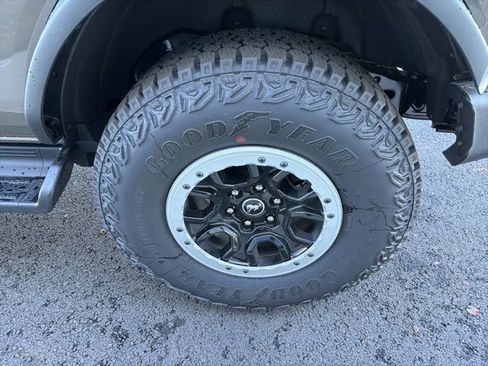 New 2025 Ford Bronco Outer Banks w/ Sasquatch Package image 6