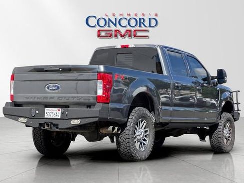 Used 2017 Ford F250 Lariat w/ Lariat Ultimate Package AWD/4WD image 4