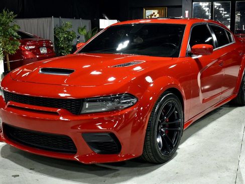 Used 2022 Dodge Charger SRT Hellcat w/ Harman/Kardon Audio Group image 7