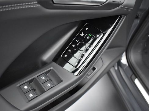 New 2027 Audi Q6 e-tron Premium AWD/4WD image 6