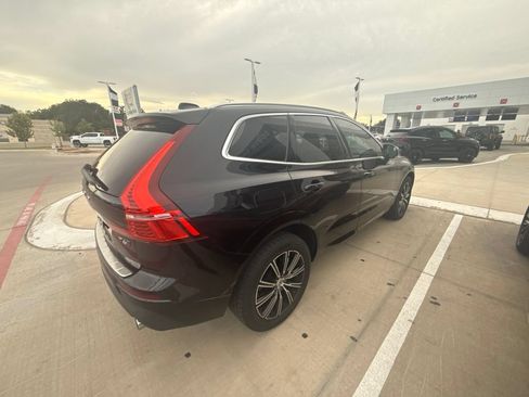 Used 2021 Volvo XC60 T6 Momentum AWD/4WD image 5