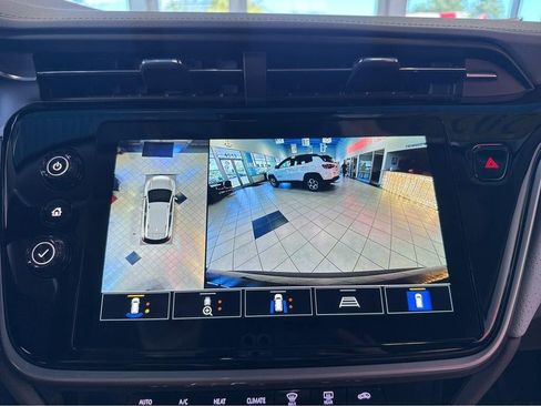 Used 2023 Chevrolet Bolt EUV Premier w/ Sun & Sound Package FWD image 26