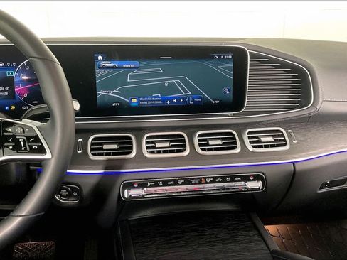 Used 2026 Mercedes-Benz GLS 450 4MATIC image 6
