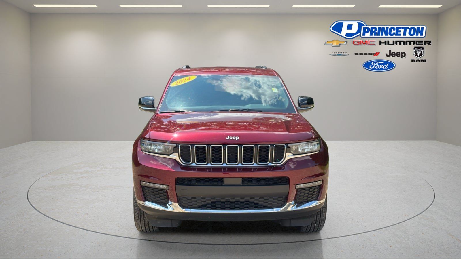 Used 2024 Jeep Grand Cherokee L Limited AWD/4WD image 2