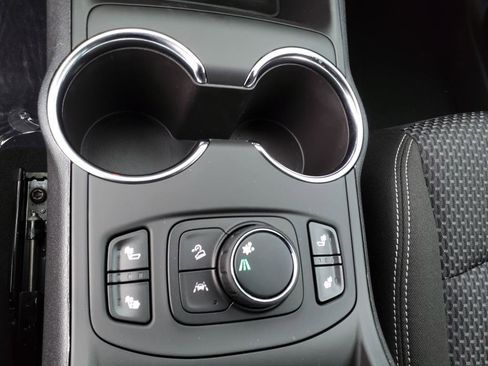 Certified 2022 GMC Terrain SLE w/ Driver Convenience Package image 12